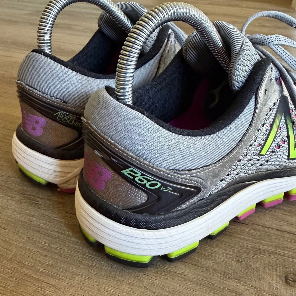 New Balance 1260v7 Womens Running Shoes Silver Gray Pink Size 7.5 B